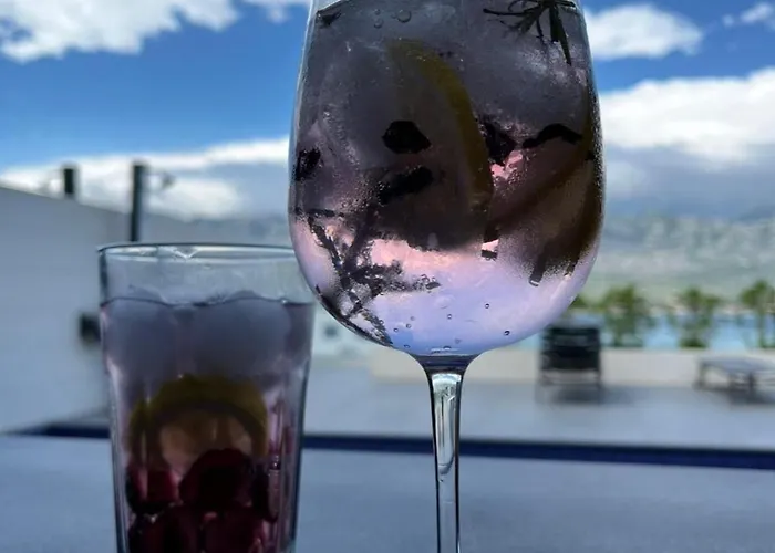 Luxury Sea & Mountain View One With Private Pool & Jacuzzi * Vinjerac