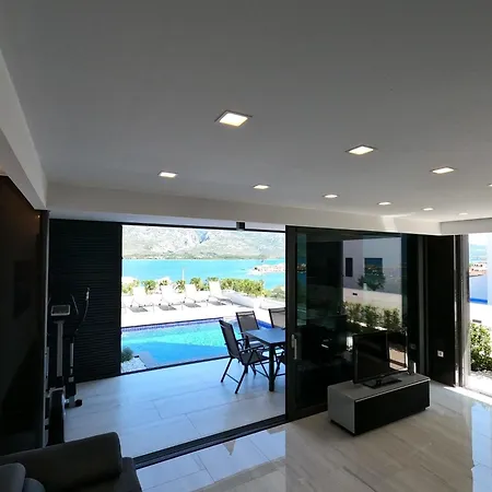 度假居 Luxury Sea & Mountain View One With Private Pool & Jacuzzi *